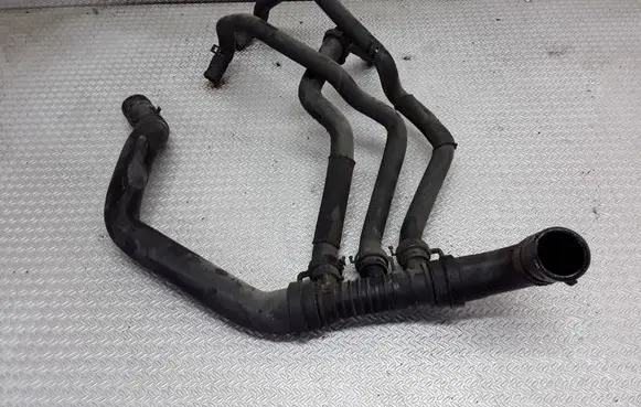 Renault Megane II Engine coolant pipe/hose