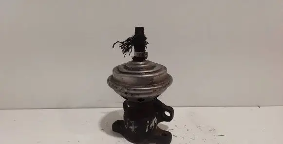 Audi A6 S6 C5 4B EGR valve 02813150