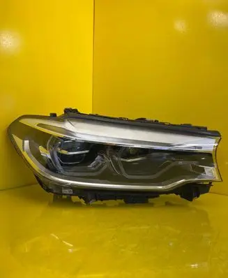 BMW 5 G30 G31 Headlight/headlamp 7439194-04