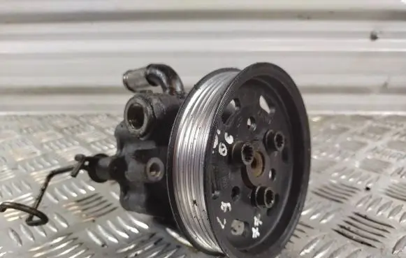 Volkswagen Caddy Power steering pump