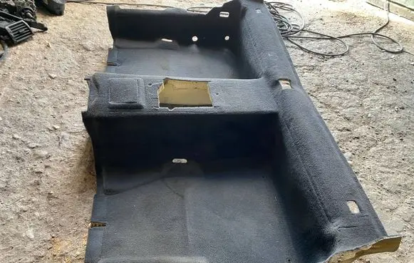 BMW 3 E46 Rear floor carpet liner 7001178