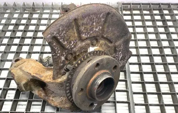 Seat Leon (1M) Front wheel hub spindle knuckle 