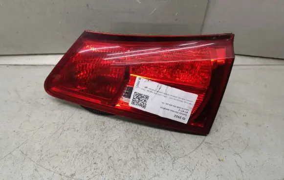 Lexus IS 220D-250-350 Tailgate rear/tail lights