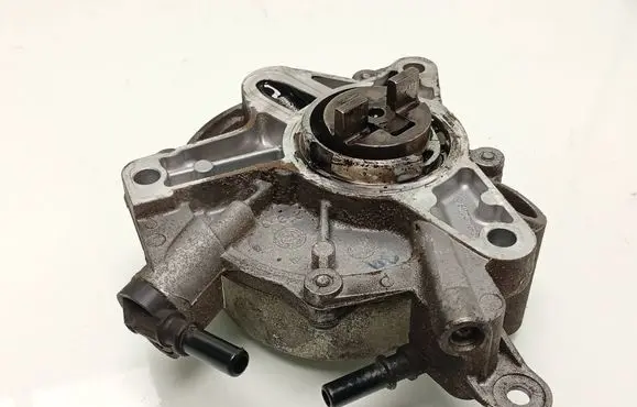 Peugeot RCZ Vacuum pump 9673836180