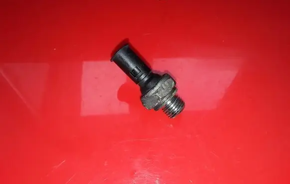 Ford Focus Oil pressure sensor 3545696