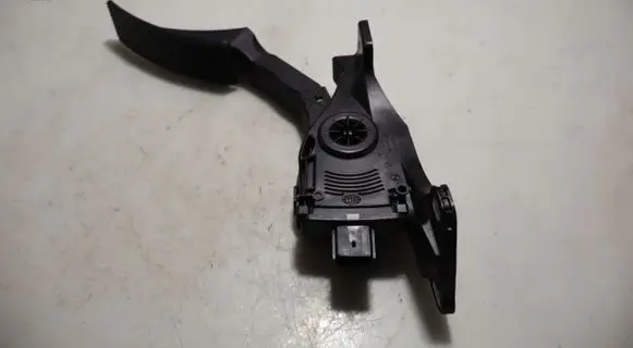 Chrysler Grand Voyager V Accelerator throttle pedal