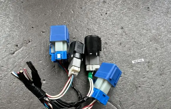 Nissan Patrol Y61 Other relay 2523079981