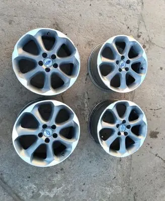 Volvo V60 R17 alloy rim 