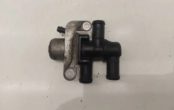 Volkswagen Golf VII Coolant heater control valve 5Q0906457C