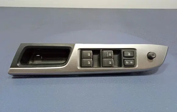 Subaru XV I Electric window control switch 83071FJ110