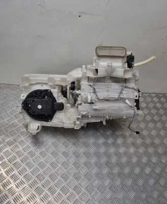 Toyota RAV 4 (XA50) Interior heater climate box assembly 2205033020