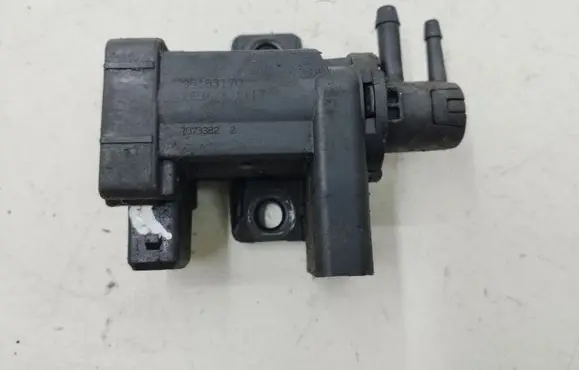 Vacuum valve