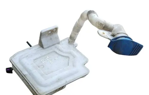 Volkswagen Jetta V Windshield washer fluid reservoir/tank 1K0955453R 1K0955453Q