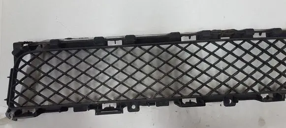 Jaguar XF X250 Front bumper lower grill 8X2317K945