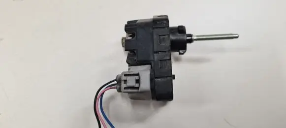 Toyota Avensis T250 Headlight level adjustment motor 
