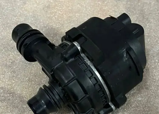 BMW iX Electric auxiliary coolant/water pump 945503404