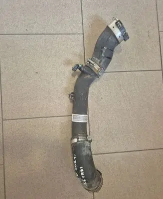 Intercooler hose/pipe
