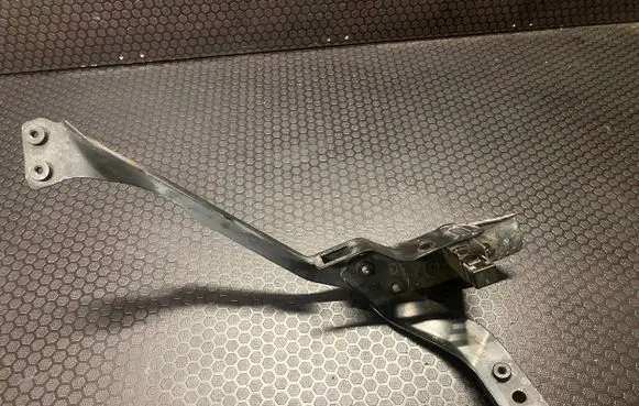 Mercedes-Benz C W204 Headlight/headlamp mounting bracket 204620596 PP204620596
