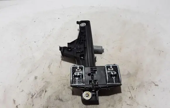 Peugeot 208 Rear window lifting mechanism without motor 9829045980