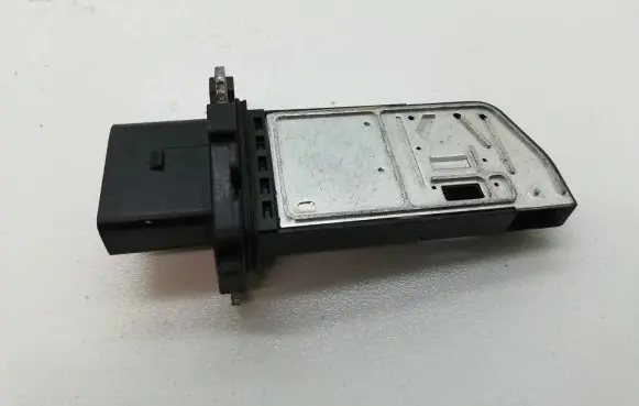 Audi A4 S4 B7 8E 8H Mass air flow meter 06F906461A