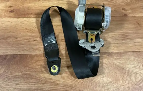 Nissan Micra Front seatbelt 33048805 86884AX711