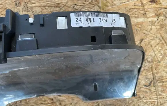 Opel Zafira A Speedometer (instrument cluster) 24461749JB