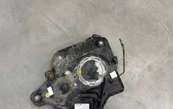 Audi A6 S6 C7 4G AdBlue liquid reservoir 4G0131877 4G0131969G