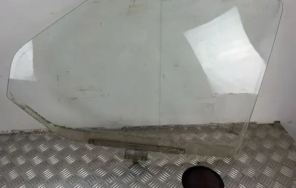 Volkswagen Multivan T4 Front door window glass four-door 43R001352