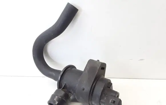 Volvo V50 Turbo solenoid valve 8653909