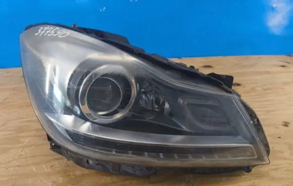 Mercedes-Benz C W204 Headlight/headlamp A2048204839
