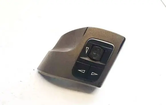 Steering wheel buttons/switches