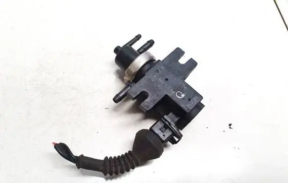 Audi A4 S4 B5 8D Turbo solenoid valve 1h0906627 7.21903.20