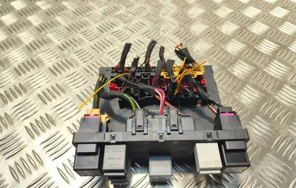 Volkswagen PASSAT B6 Comfort/convenience module H54S2202 3C0937049AH F005V00660