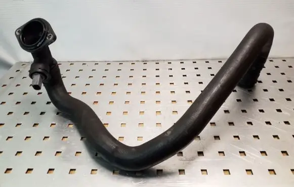 Volkswagen PASSAT B6 Engine coolant pipe/hose 3C0122051AT