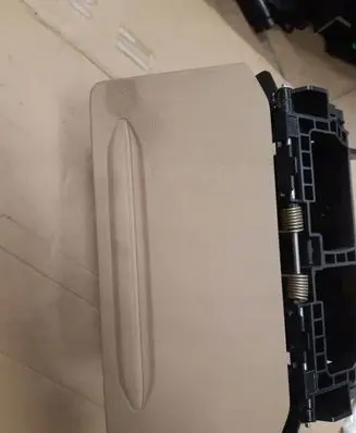 Volkswagen Touareg III Glove box 760864061
