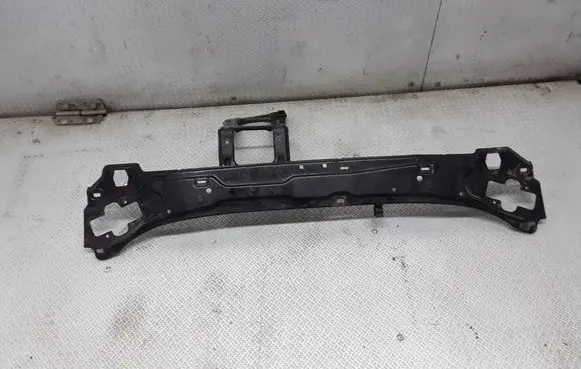 Mercedes-Benz C W203 Top upper radiator support slam panel