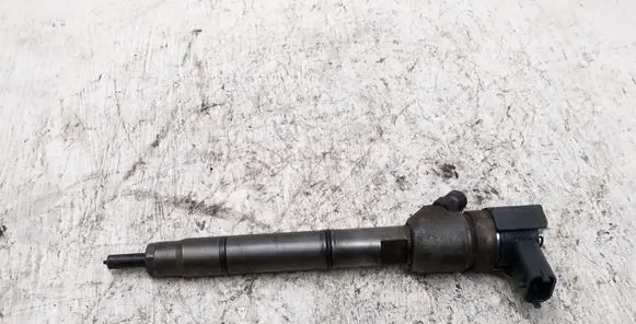 KIA Sportage Fuel injector 0092937122504 338002A800 0445110411