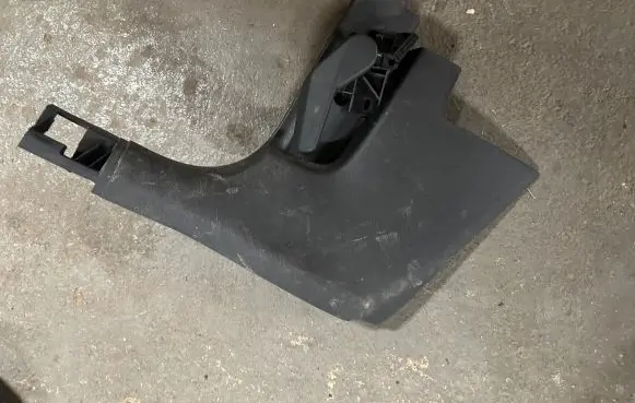 Skoda Scala Foot area side trim 657863483