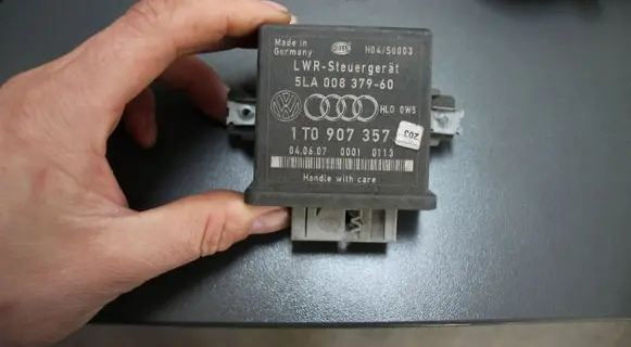Volkswagen Jetta V Light module LCM 1T0907357 5LA00837960