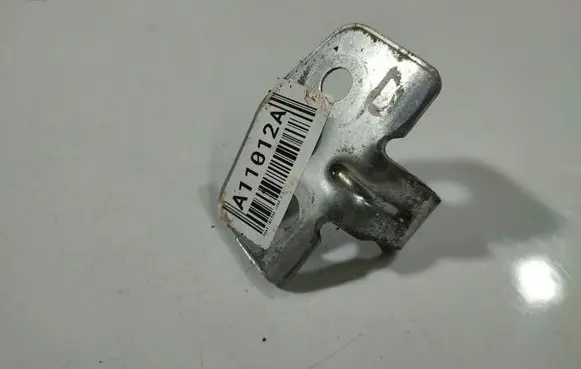 Opel Vectra C Front door lock loop/hook striker 