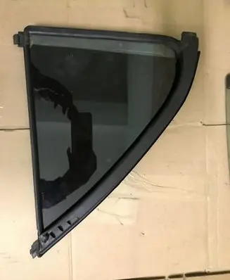 KIA Sorento Rear vent window glass DOT184AS2M431DOT184AS2M43143R00240
