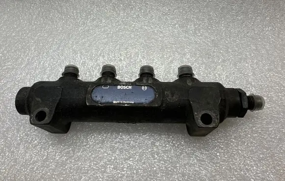 Audi A8 S8 D2 4D Fuel main line pipe 057130089A F00R000253