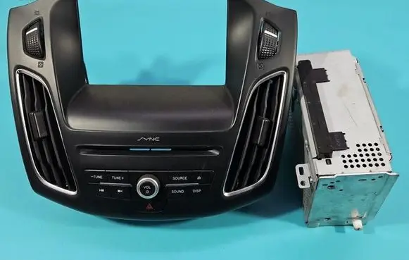 Ford Focus Radio/CD/DVD/GPS head unit F1BT18C815GAM IMPRK1562259