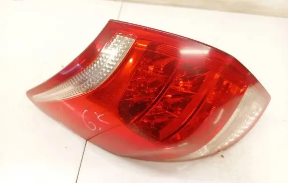 Toyota RAV 4 (XA30) Rear/tail lights 