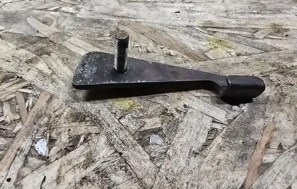 Maserati Coupe Front bumper mounting bracket