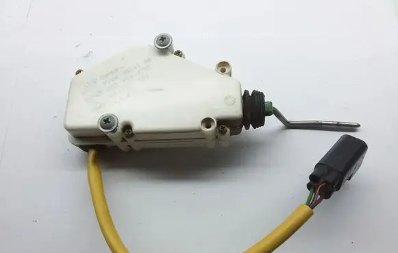 Ford Galaxy Fuel tank cap lock motor 7M0959775C 404155