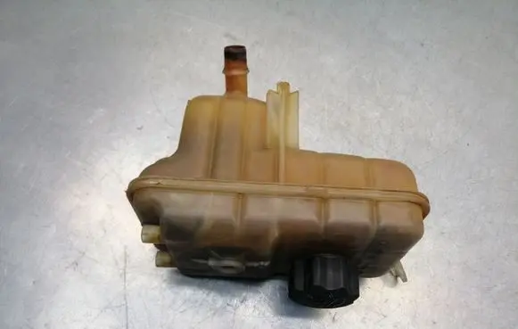Peugeot 407 Brake fluid reservoir 