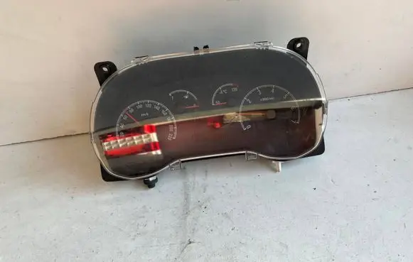 Opel Combo D Speedometer (instrument cluster) 51929925