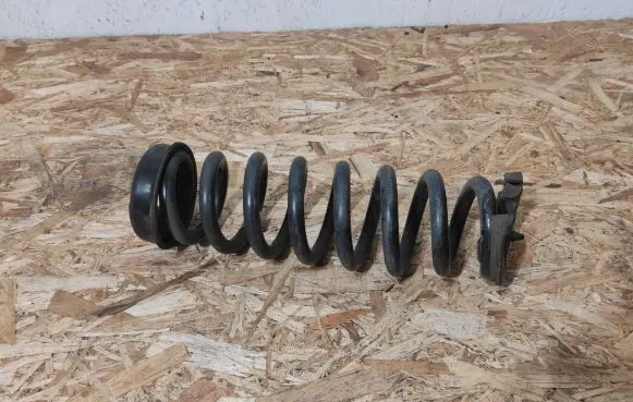 BMW 3 GT F34 Rear coil spring 6764419