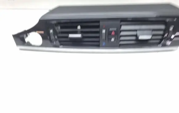 BMW X3 F25 Dash center air vent grill 9184742